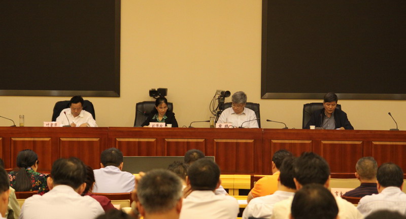 刘伟玲组织召开招委扩大会议动员部署2018年